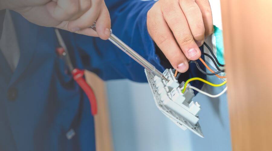 Professional outlet  switch replacement portage mi services in Portage - Portage Outlet Replacement Pros